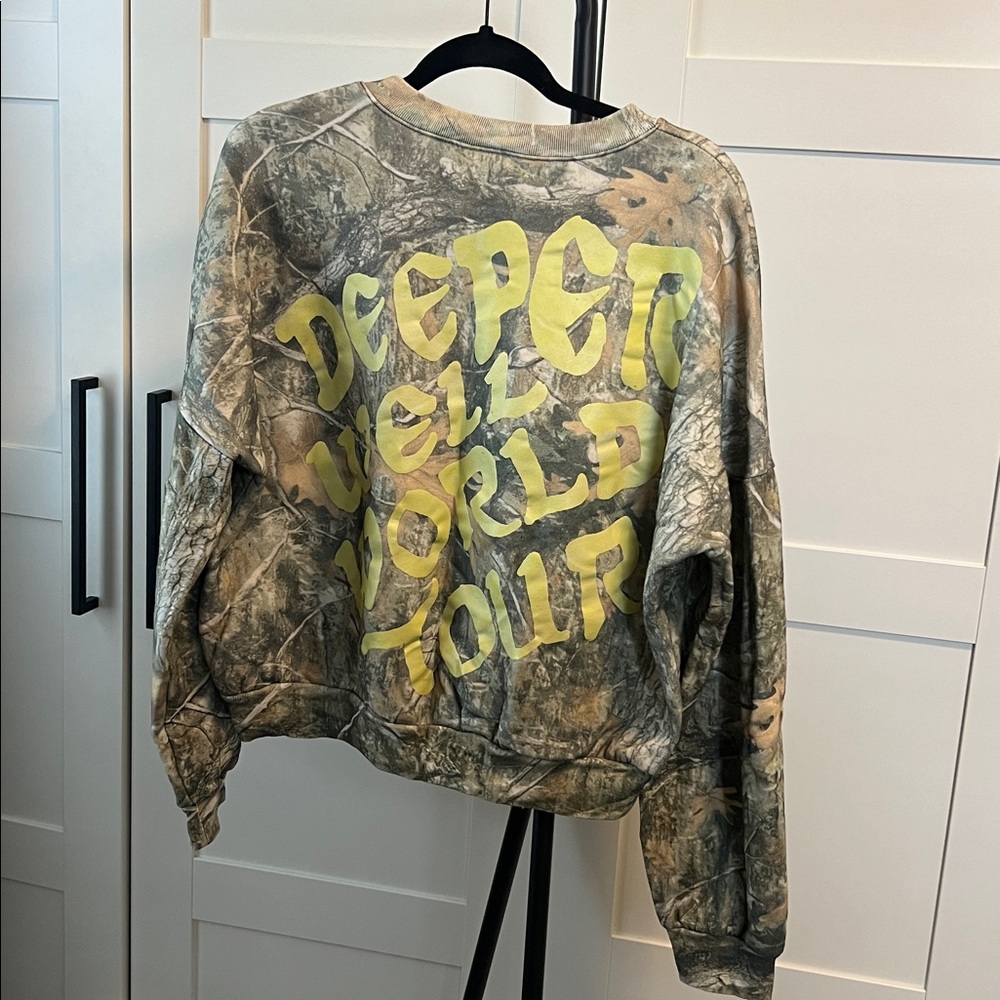 Kasey Musgraves Deeper Well World Tour Crew neck sweatshirt - Picture 3 of 3